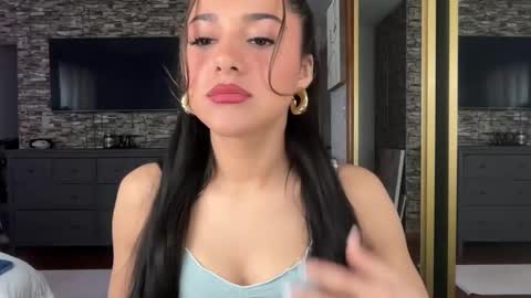 Mina online show from February 7, 2:10 pm