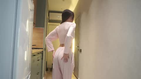 Snapshot of minakomii chatting on March 20, 7:13 am Mira online show from March 20, 7:13 am
