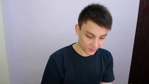 Snapshot of minato_kono chatting on March 1, 9:18 am minato_kono online show from March 1, 9:18 am