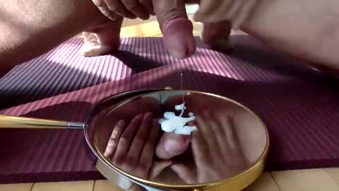 Snapshot of mince_alors chatting on February 17, 5:41 pm mince_alors online show from February 17, 5:41 pm