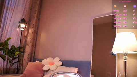 Snapshot of mind__game chatting on September 26, 5:55 am Frances  Next streams Thu Fri Sat 8am -  4pm GMT3 online show from September 26, 5:55 am