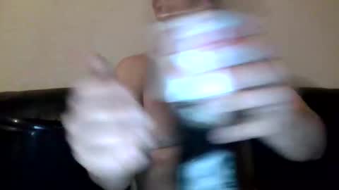 Snapshot of mindil chatting on April 2, 8:28 pm mindil online show from April 2, 8:28 pm