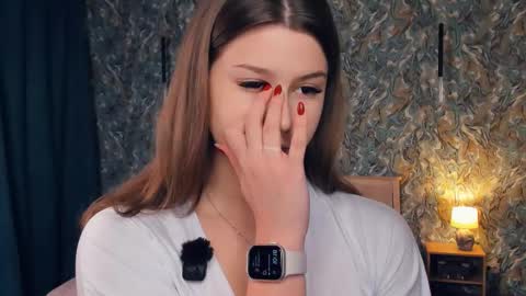 Mindi online show from November 22, 7:18 am