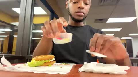 Snapshot of mindsense chatting on November 5, 10:32 pm mindsense online show from November 5, 10:32 pm