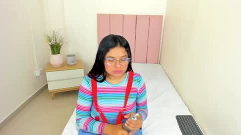 Mindy online show from May 6, 12:21 pm