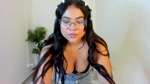 Mindy online show from May 30, 1:52 pm