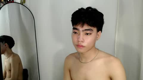mingkla_man online show from May 22, 3:24 am