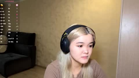 Snapshot of mingmcclave chatting on October 14, 5:08 am Kate online show from October 14, 5:08 am