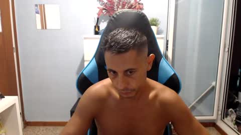 mini_pitbull online show from July 30, 11:15 pm