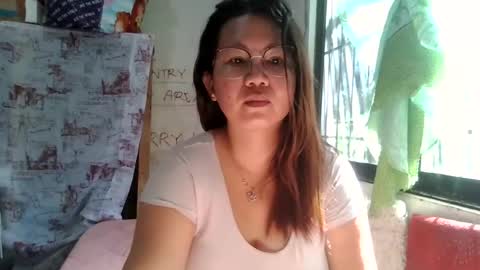 Snapshot of minimahal chatting on June 16, 7:11 am minimahal online show from June 16, 7:11 am