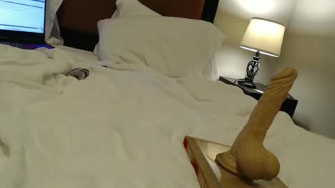 Snapshot of minime1920 chatting on March 1, 4:14 am minime1920 online show from March 1, 4:14 am