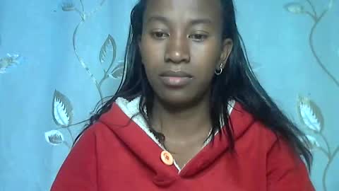 minouch211907 online show from April 10, 2:28 am