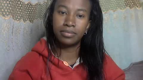 minouch211907 online show from June 15, 3:09 am