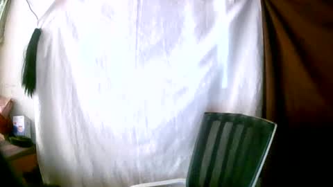 Snapshot of miorah chatting on February 8, 8:31 am miorah online show from February 8, 8:31 am