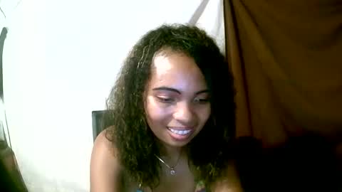 Snapshot of miorah chatting on February 8, 11:33 am miorah online show from February 8, 11:33 am