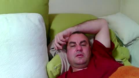 Snapshot of mir4oboi chatting on February 12, 3:27 pm MIro1611 online show from February 12, 3:27 pm