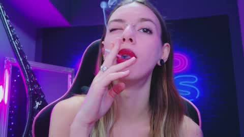 Snapshot of mira_lynxx chatting on February 6, 5:34 am mira_lynxx online show from February 6, 5:34 am