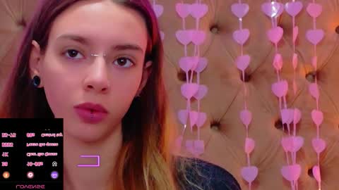 Snapshot of mira_lynxx chatting on February 23, 6:11 am mira_lynxx online show from February 23, 6:11 am