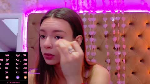 Snapshot of mira_lynxx chatting on February 24, 5:05 am mira_lynxx online show from February 24, 5:05 am