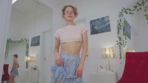 Snapshot of mira_marni chatting on October 14, 11:11 am mira_marni online show from October 14, 11:11 am