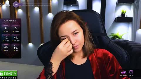 Snapshot of mira_mermayd chatting on December 7, 4:31 am Mira online show from December 7, 4:31 am