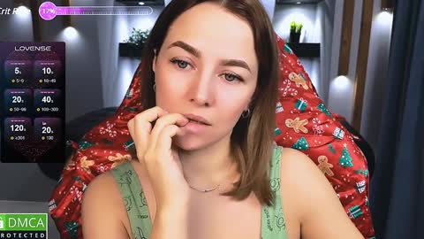 Snapshot of mira_mermayd chatting on December 19, 1:50 am Mira online show from December 19, 1:50 am