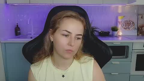 Snapshot of mira_mermayd chatting on July 12, 1:40 am Mira online show from July 12, 1:40 am