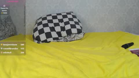 Snapshot of mira_one_ chatting on February 14, 3:47 pm mira_one_ online show from February 14, 3:47 pm