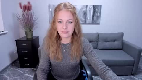 Snapshot of mira_whites chatting on January 31, 6:35 am Mira online show from January 31, 6:35 am