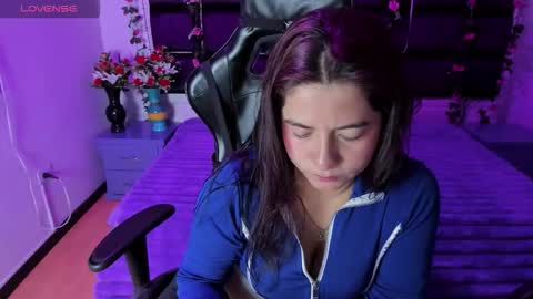 Snapshot of mirabella_miller chatting on February 20, 11:11 am mirabella_miller online show from February 20, 11:11 am