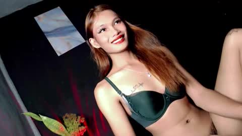 Snapshot of miraclegirl23 chatting on January 12, 4:07 am Zoey online show from January 12, 4:07 am