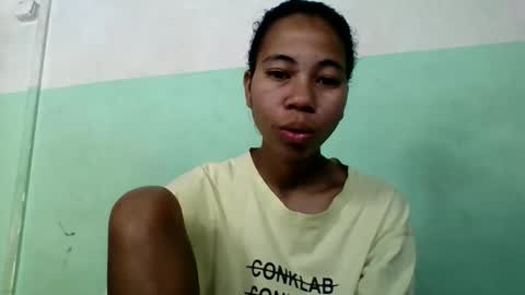 Snapshot of mirah881 chatting on October 26, 6:19 am mirah881 online show from October 26, 6:19 am