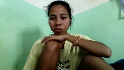 Snapshot of mirah881 chatting on October 26, 6:25 pm mirah881 online show from October 26, 6:25 pm