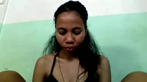 Snapshot of mirah881 chatting on November 8, 7:41 am mirah881 online show from November 8, 7:41 am