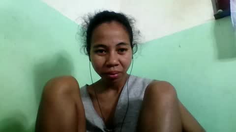Snapshot of mirah881 chatting on November 15, 6:48 pm mirah881 online show from November 15, 6:48 pm