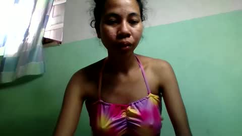 Snapshot of mirah881 chatting on December 15, 8:40 am mirah881 online show from December 15, 8:40 am
