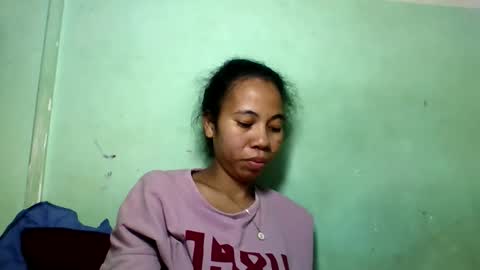 Snapshot of mirah881 chatting on May 18, 5:41 pm mirah881 online show from May 18, 5:41 pm
