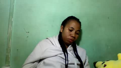 Snapshot of mirah881 chatting on May 21, 6:37 pm mirah881 online show from May 21, 6:37 pm