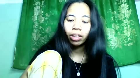 Snapshot of mirah881 chatting on July 4, 6:14 pm mirah881 online show from July 4, 6:14 pm