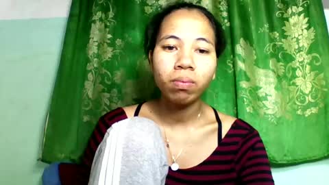 Snapshot of mirah881 chatting on July 9, 7:23 am mirah881 online show from July 9, 7:23 am