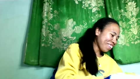 Snapshot of mirah881 chatting on July 9, 7:29 pm mirah881 online show from July 9, 7:29 pm