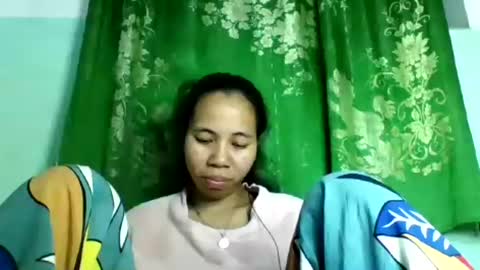 Snapshot of mirah881 chatting on July 12, 6:21 pm mirah881 online show from July 12, 6:21 pm