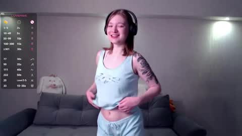 Snapshot of mirakissss chatting on March 1, 10:12 pm Mira online show from March 1, 10:12 pm