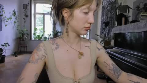 miranda2_0 online show from May 25, 8:20 am