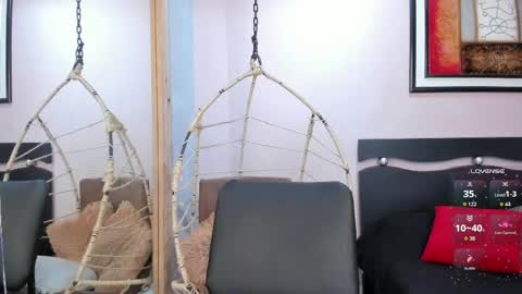 Snapshot of miranda_doll_ chatting on April 20, 12:08 pm online show from April 20, 12:08 pm