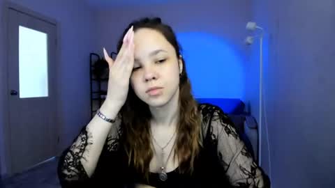 Snapshot of miranda_holms chatting on June 13, 1:58 am miranda_holms online show from June 13, 1:58 am