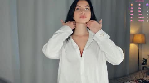 Snapshot of mirandabettman chatting on January 18, 6:39 am My name is Adele online show from January 18, 6:39 am