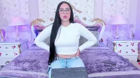 mirandanoah online show from June 16, 12:41 pm