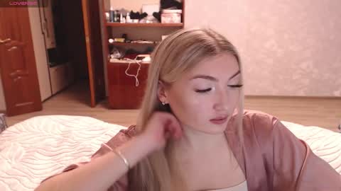 Snapshot of miraroy chatting on February 8, 3:15 pm Mira online show from February 8, 3:15 pm