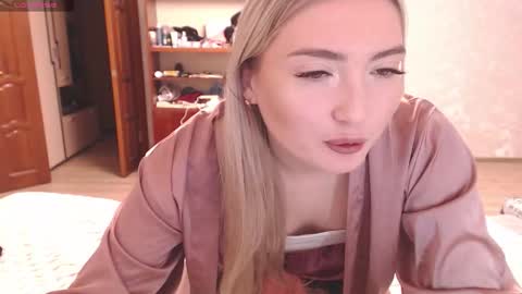 Snapshot of miraroy chatting on February 9, 4:00 pm Mira online show from February 9, 4:00 pm